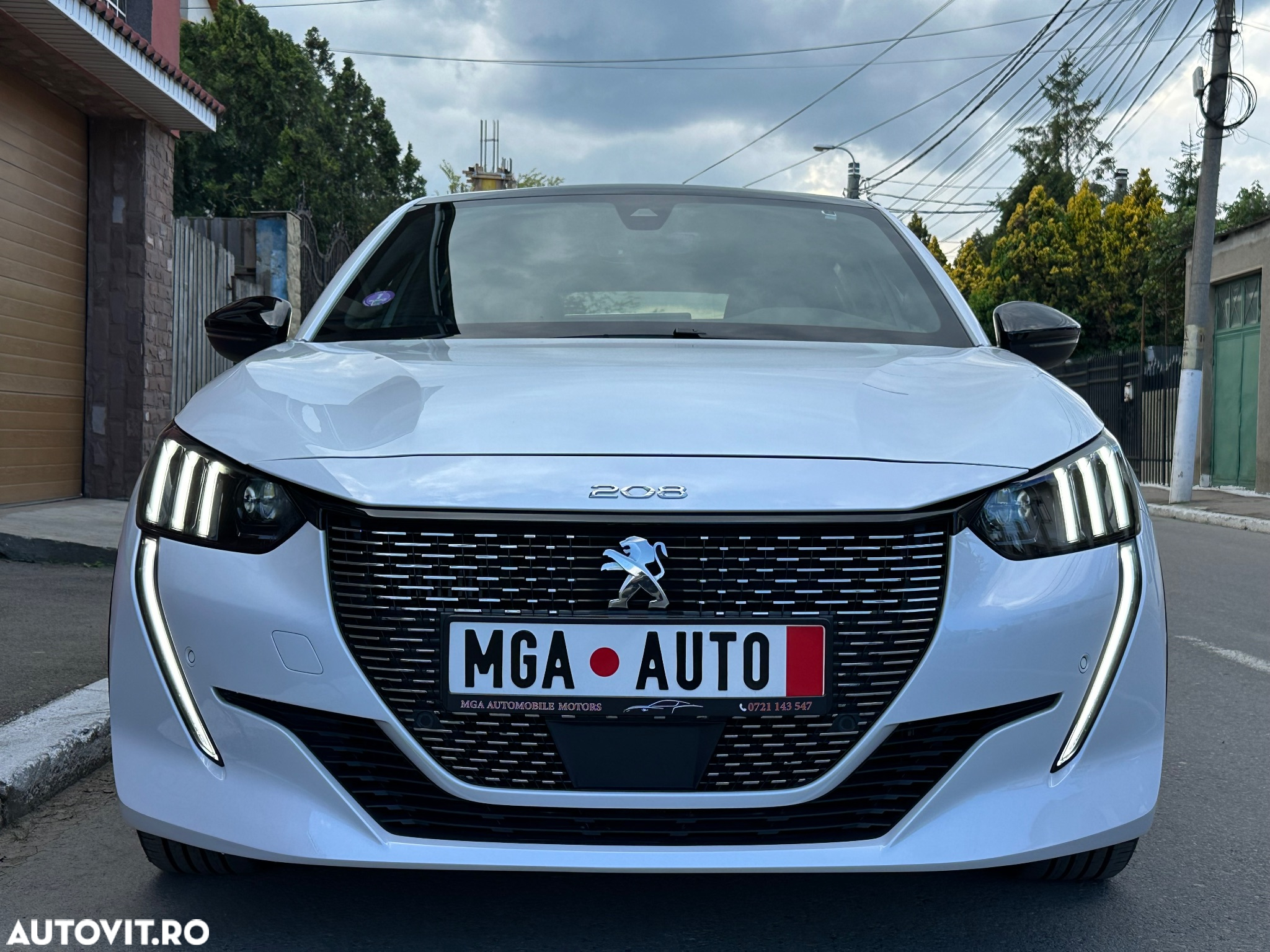 Peugeot 208 PureTech 130 EAT8 GT - 13