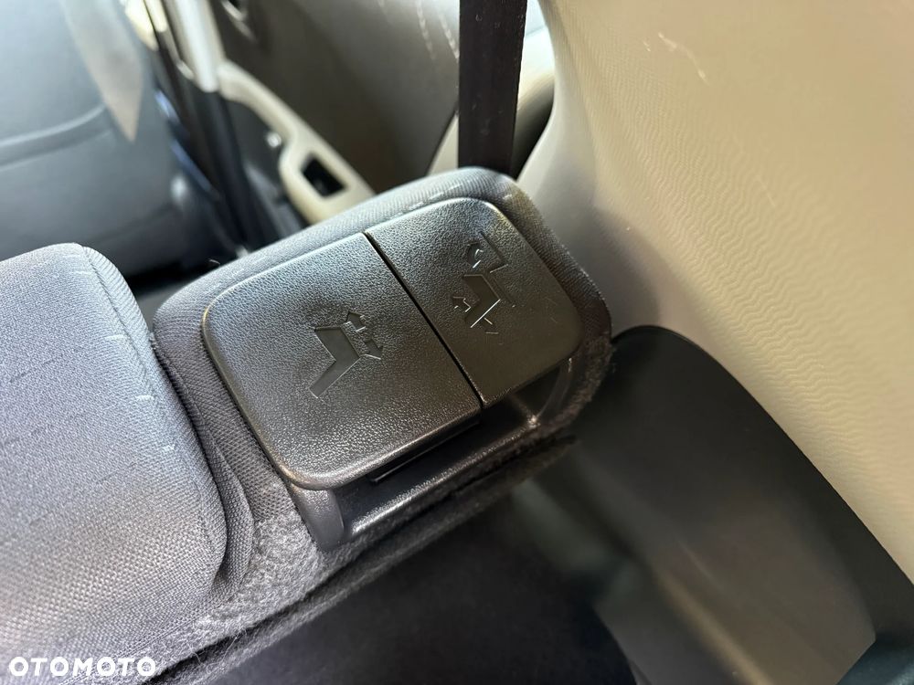 Toyota Yaris 1.0 Sol - 27