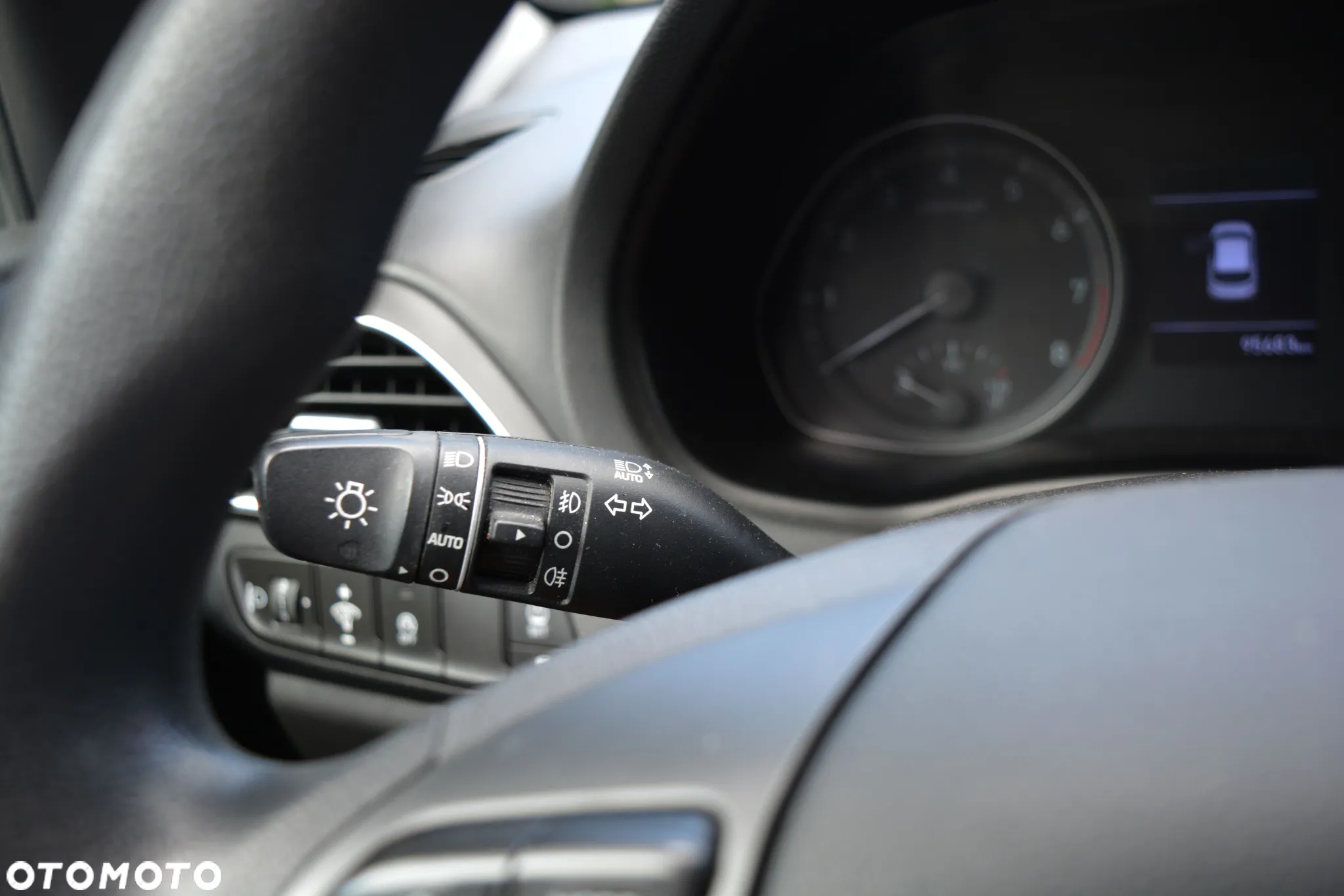 Hyundai i30 1.5 DPI Classic + - 19