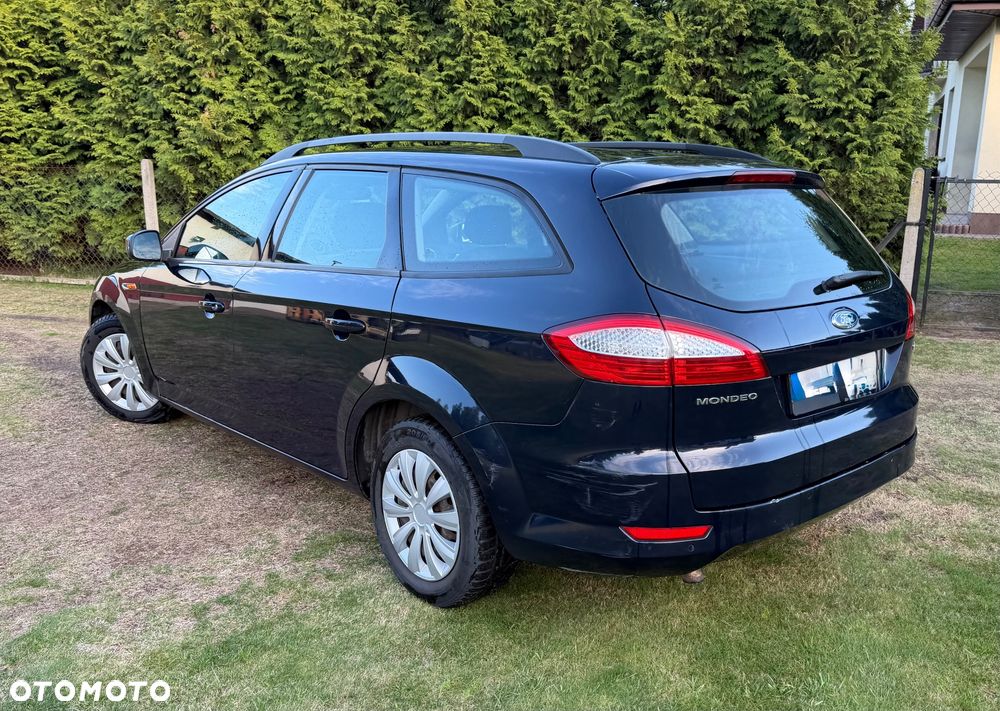 Ford Mondeo 2.0 TDCi Ambiente - 10