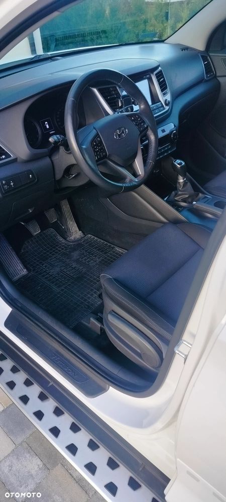 Hyundai Tucson 1.6 GDI BlueDrive Comfort 2WD - 17