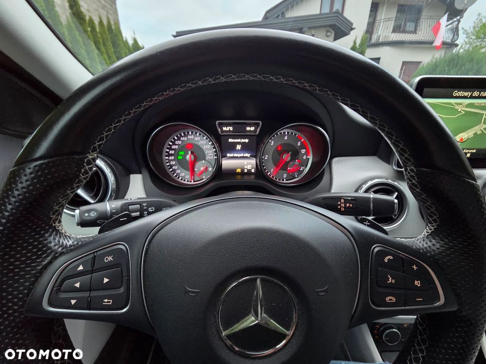 Mercedes-Benz GLA 200 (CDI) d 4Matic 7G-DCT AMG Line - 33