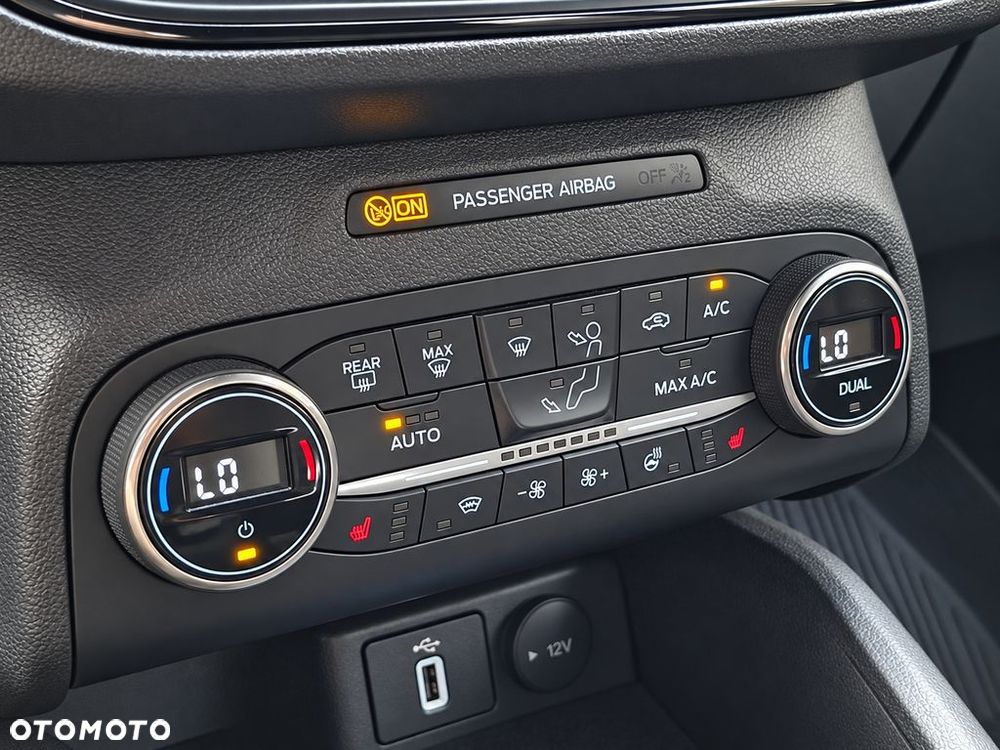 Ford Focus 1.5 EcoBoost ST-Line - 23