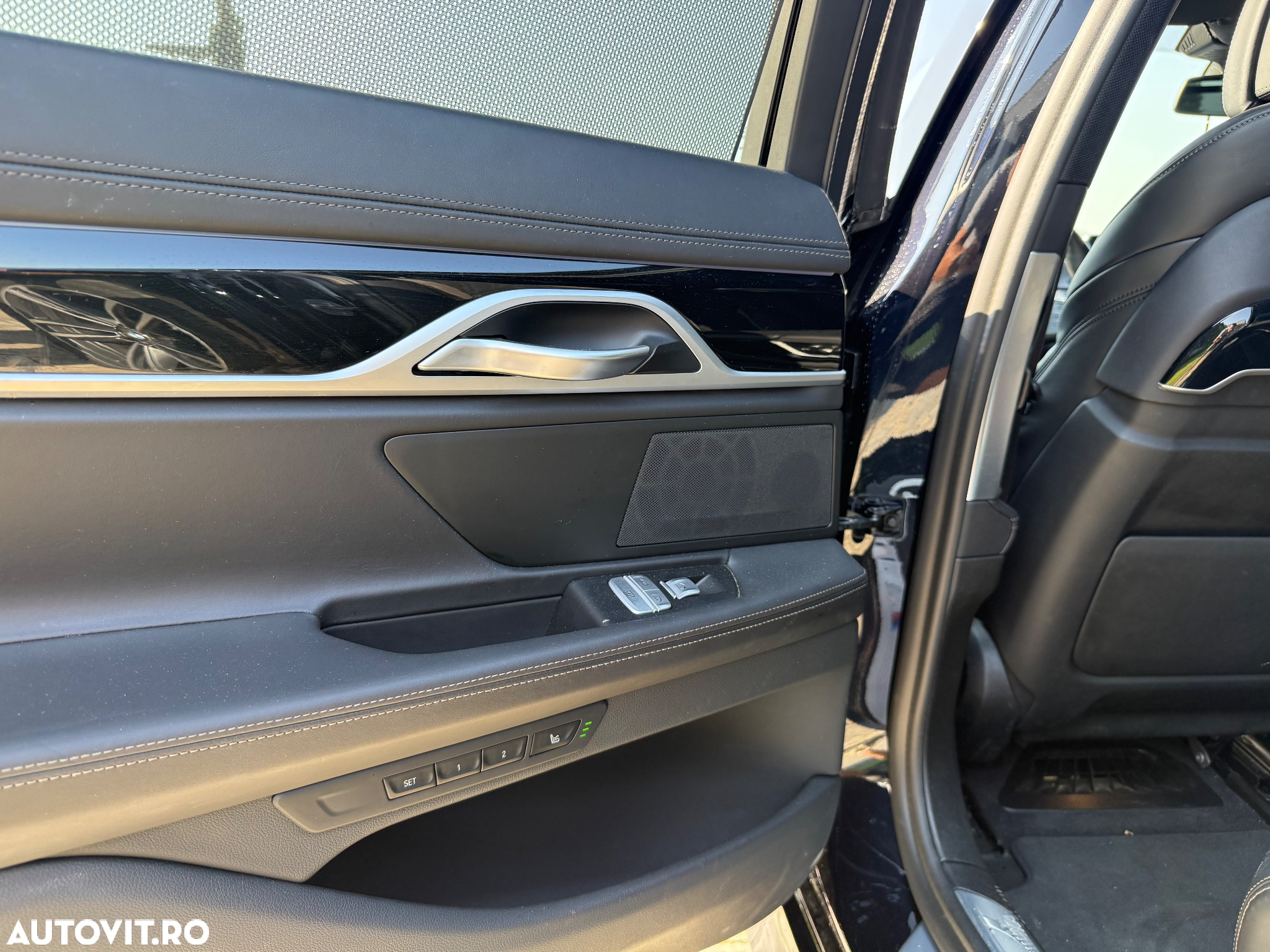 BMW Seria 7 740d xDrive - 14
