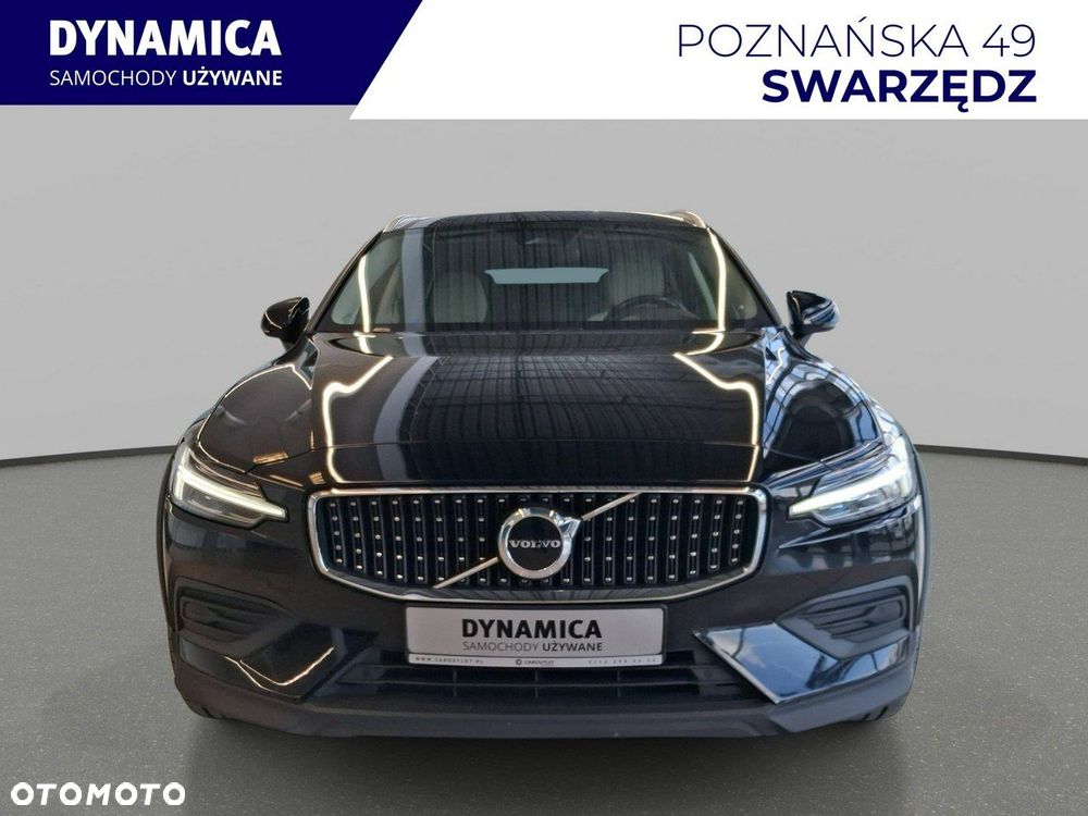 Volvo V60 Cross Country - 3