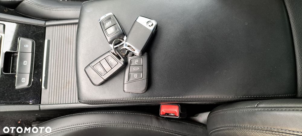 Skoda Superb 2.0 TDI 4x4 DSG L&K - 17