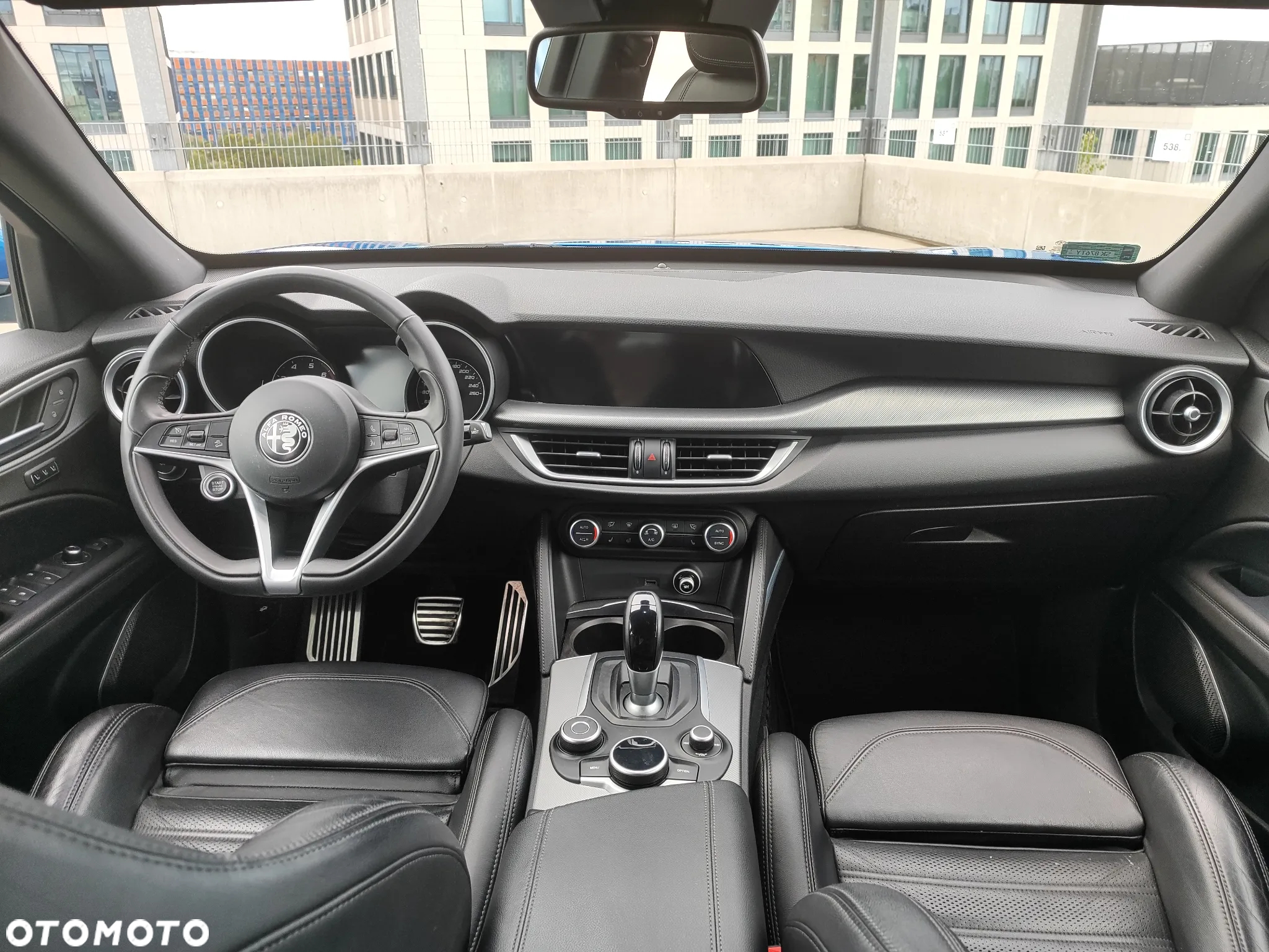 Alfa Romeo Stelvio - 11
