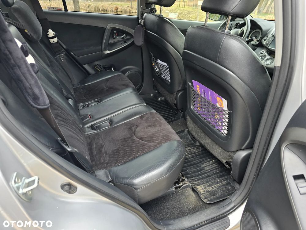 Toyota RAV4 2.0 VVT-i Premium MS - 18