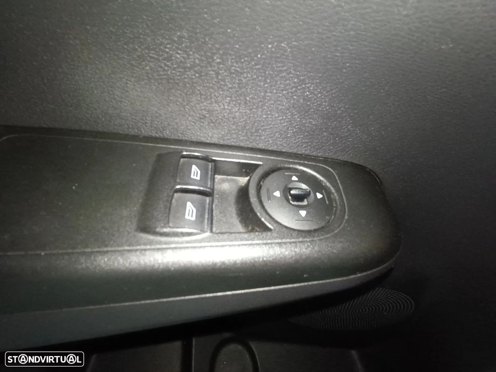 Ford Courier - 17