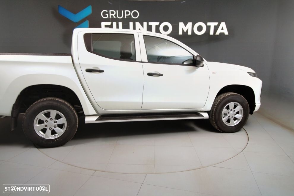 Mitsubishi L200 2.3 DI-D CD Invite 4WD - 2