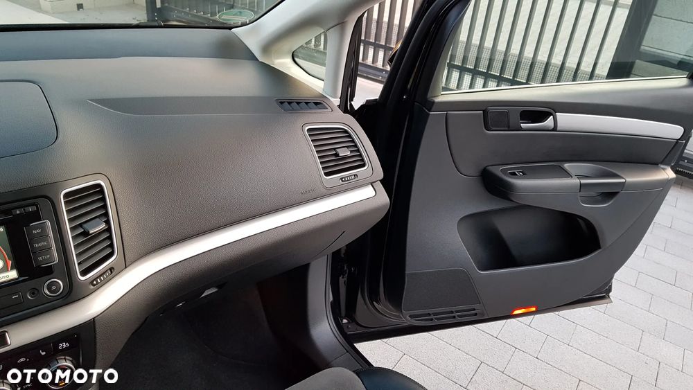 Volkswagen Sharan 2.0 TDI (BlueMotion Technology) Highline - 16