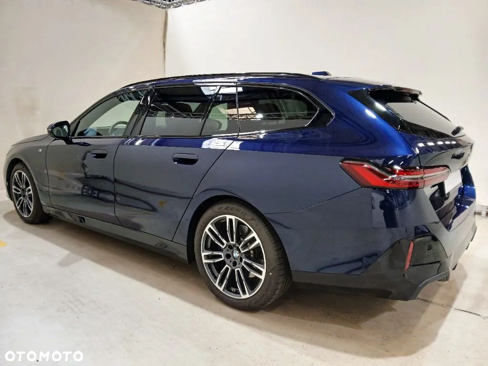 BMW Seria 5 520d xDrive - 6