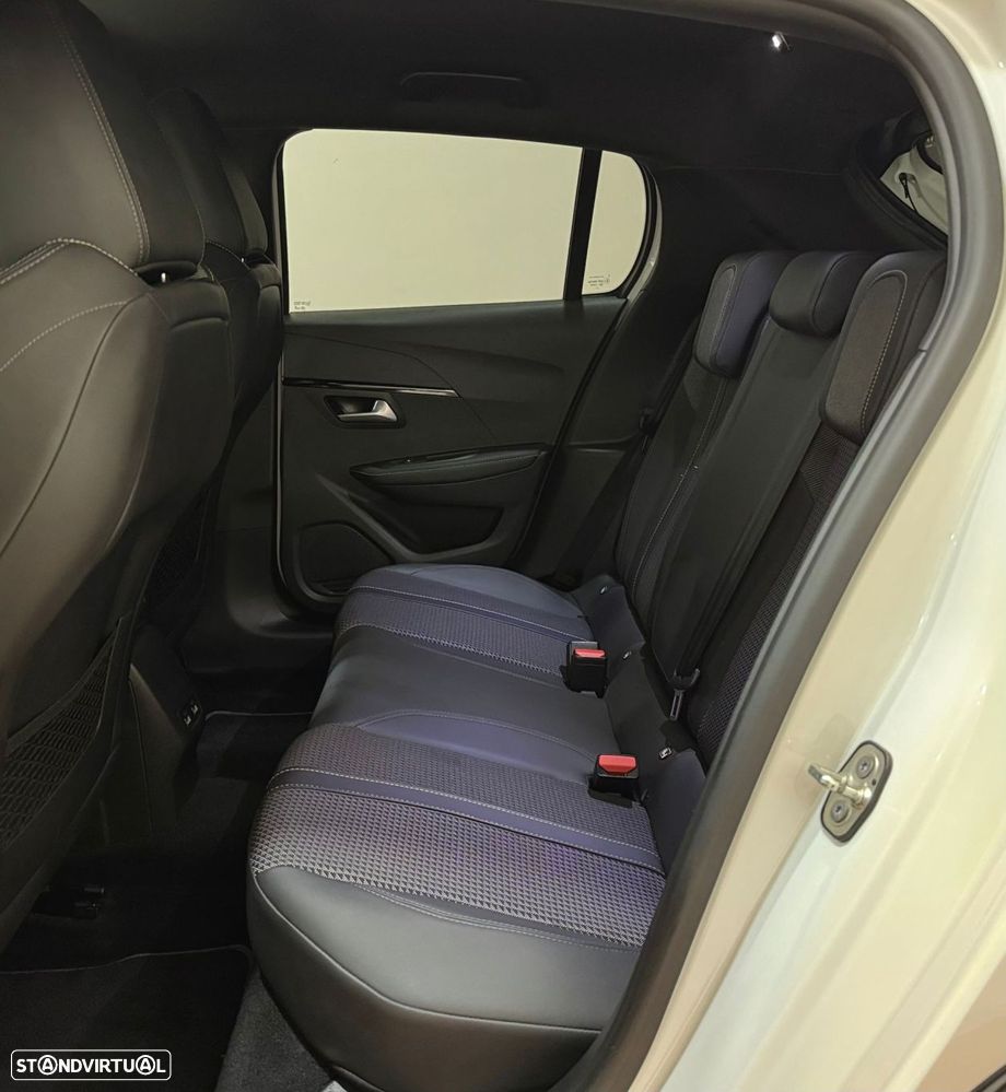 Peugeot 208 1.2 PureTech GT Line - 11