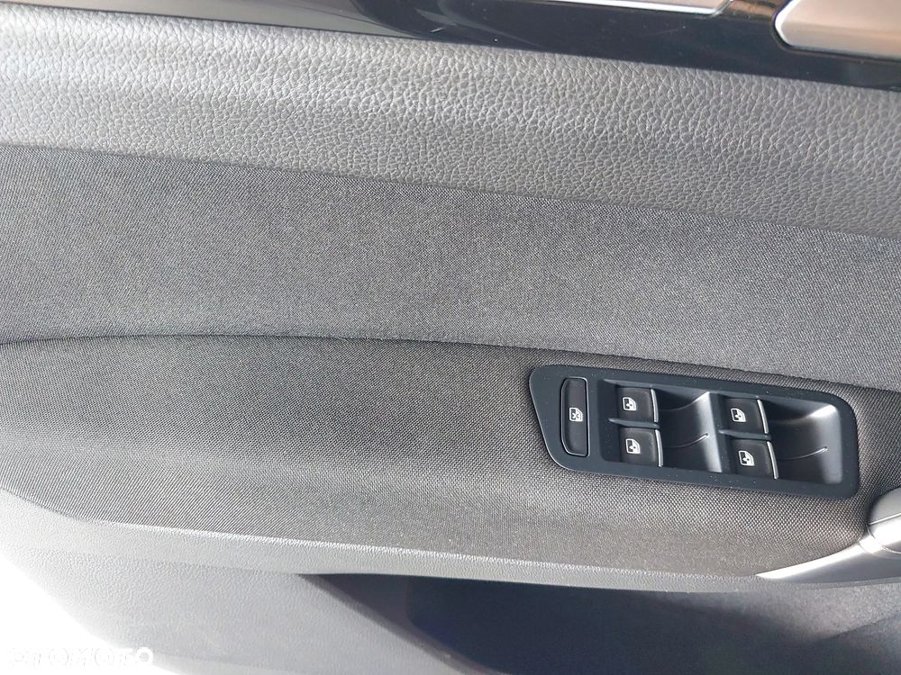 Volkswagen Golf Sportsvan SV 1.6 TDI BMT Highline - 19