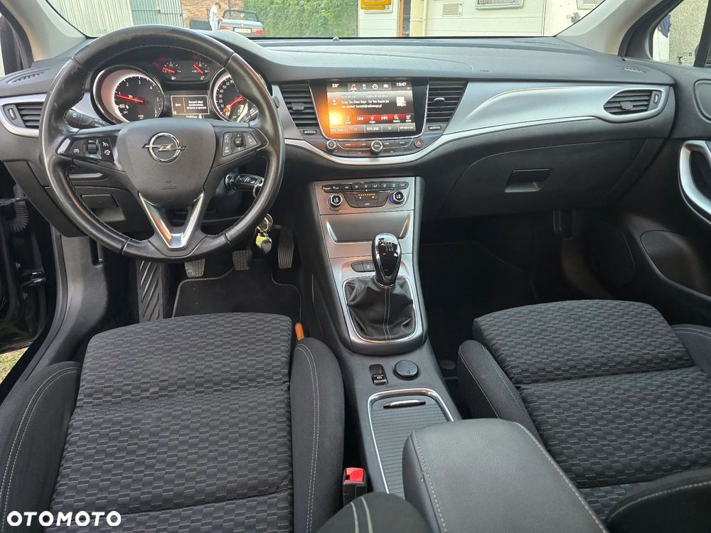 Opel Astra 1.6 D Start/Stop Dynamic - 11