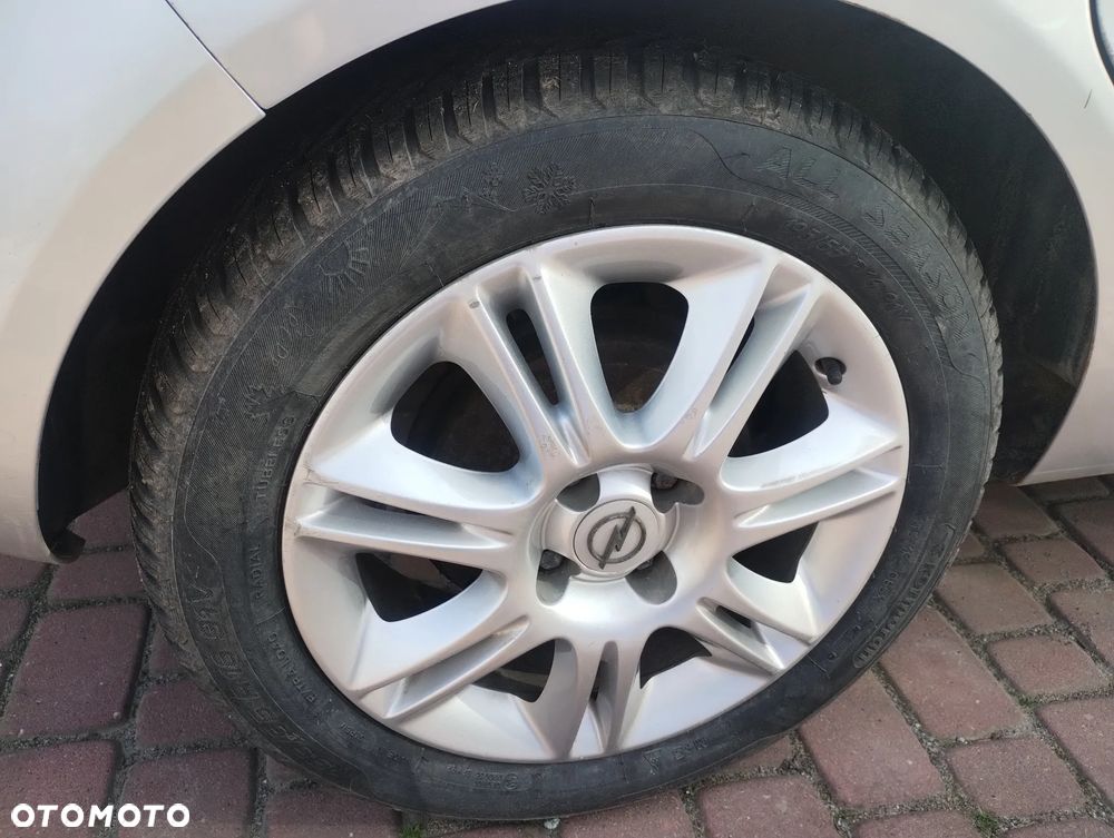 Opel Corsa 1.2 16V Cosmo - 7