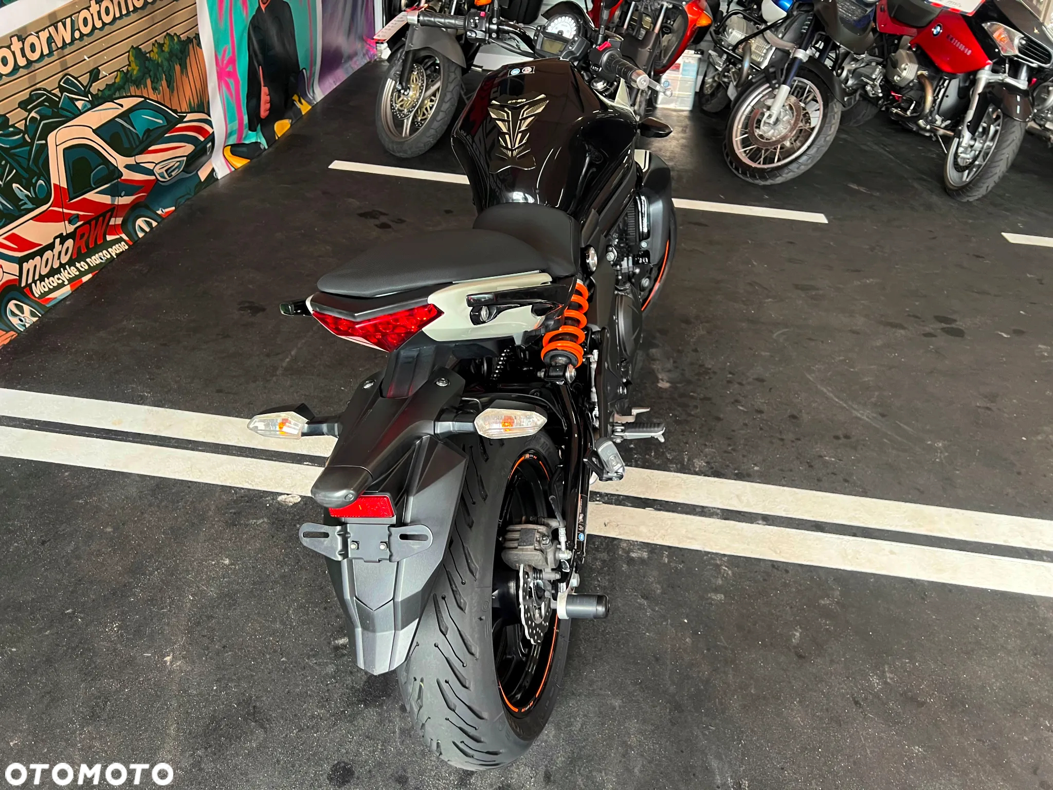 Kawasaki ER - 12