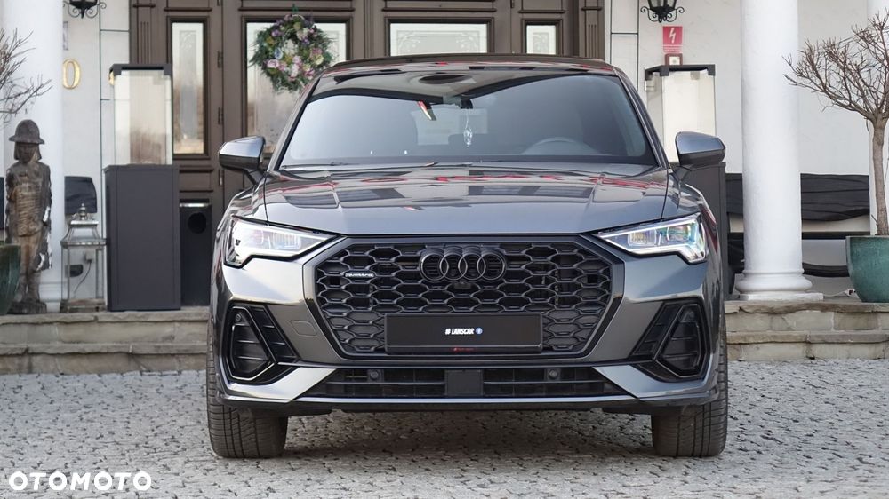 Audi Q3 Sportback - 9