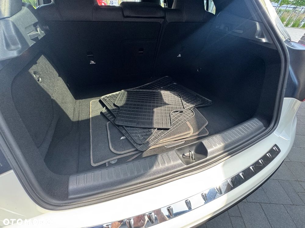Mercedes-Benz GLA 250 4-Matic - 25