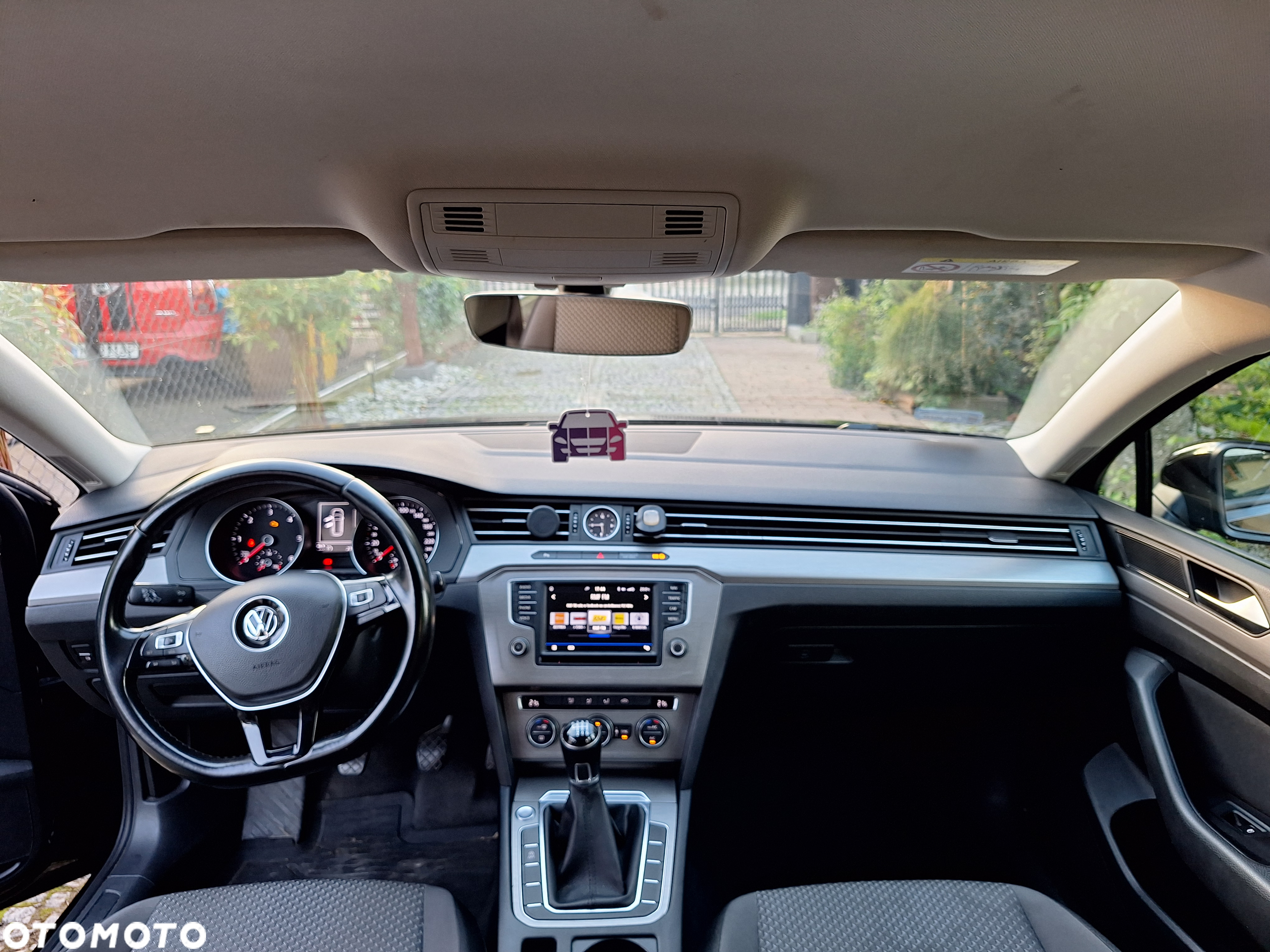 Volkswagen Passat 2.0 TDI BMT Trendline - 16