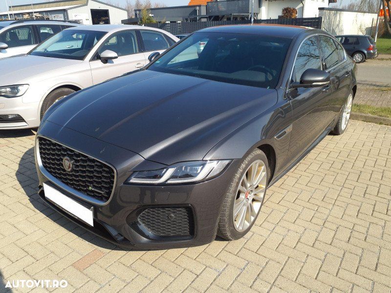 Jaguar XF P300 AWD R-Dynamic S - 2