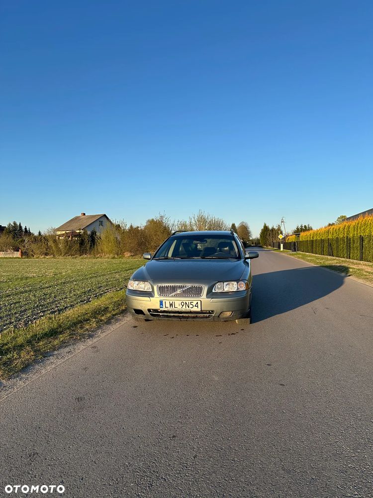 Volvo V70 D5 Summum - 8