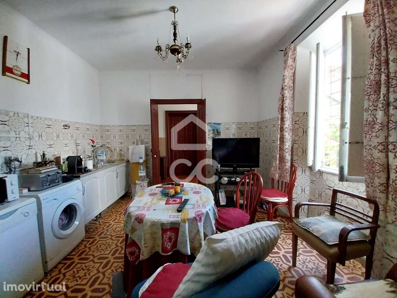 Moradia V3  com áreas bastante amplas, quintal com 310m2 possibilidade - Grande imagem: 5/31