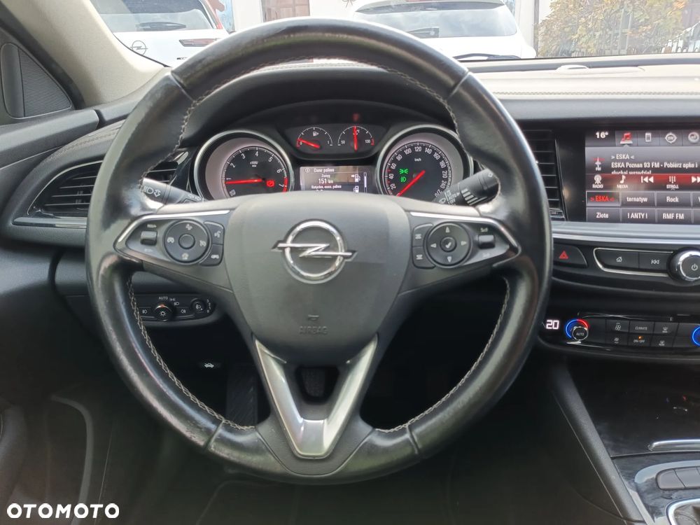 Opel Insignia - 8