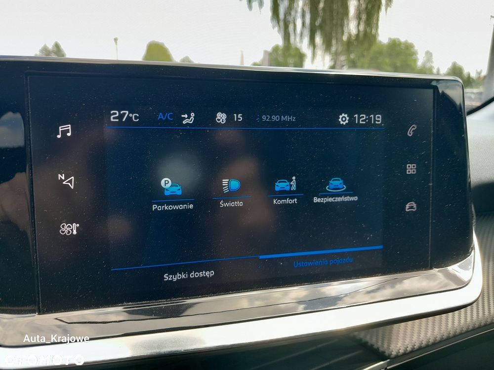 Peugeot 208 PureTech 100 EAT8 Allure - 18