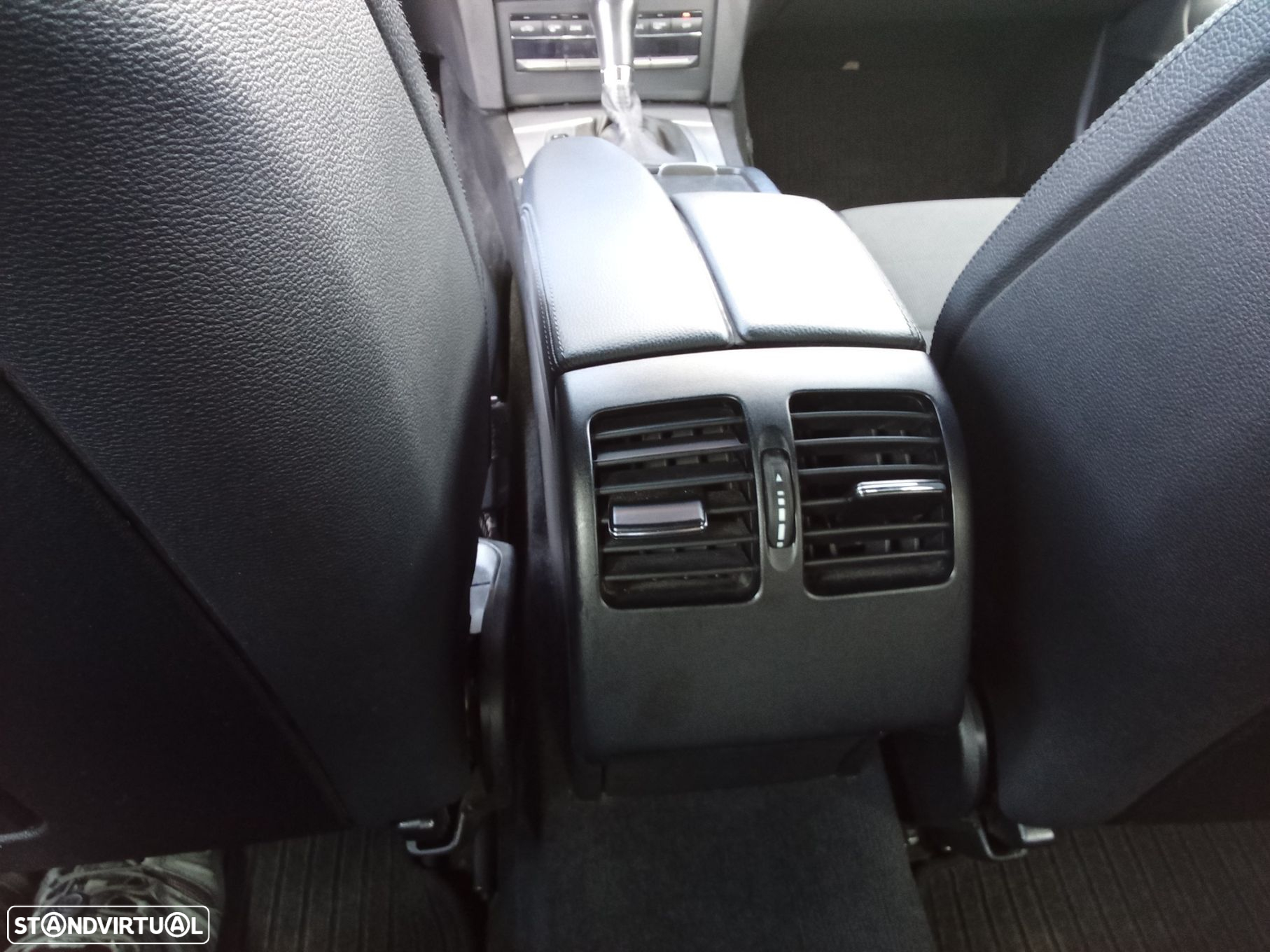 Mercedes-Benz E 250 CDi Avantgarde BlueEfficiency Auto. - 29