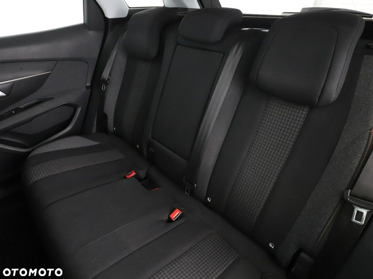 Peugeot 3008 1.2 PureTech Active S&S - 17