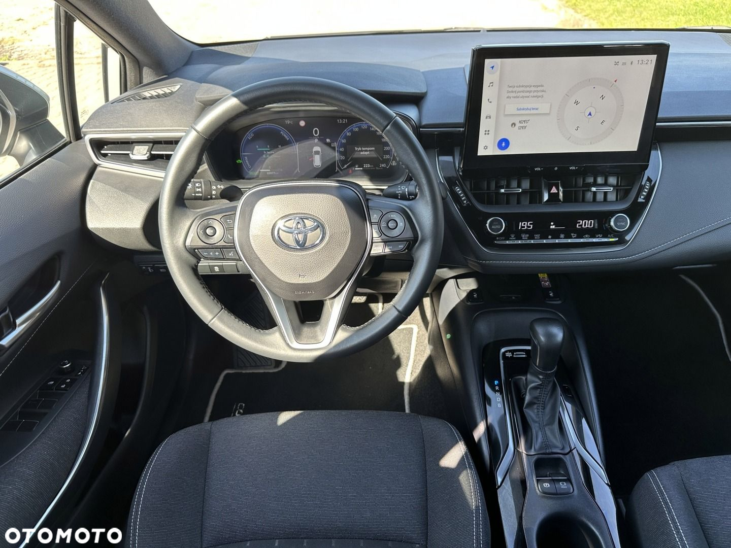 Toyota Corolla 1.8 Hybrid Comfort - 9