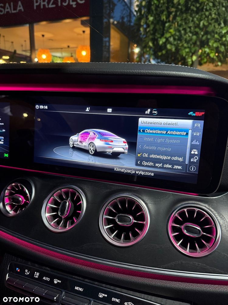 Mercedes-Benz Klasa E 200 4Matic 9G-TRONIC AMG Line - 15