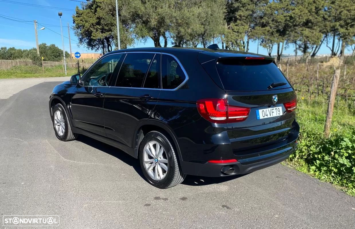 BMW X5 25 d sDrive Comfort 7L - 3