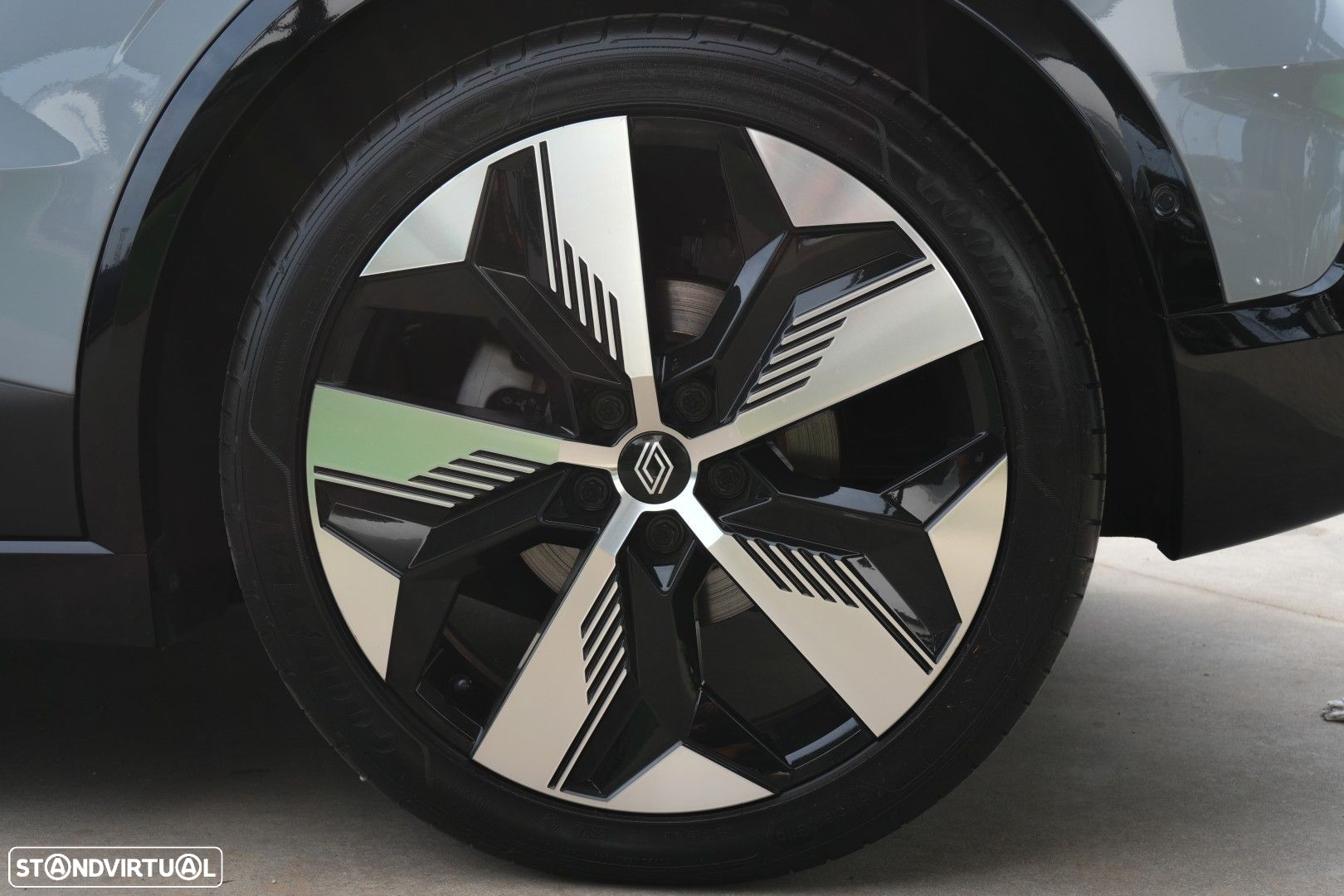 Renault Mégane E-Tech - 26