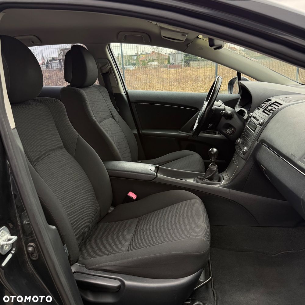 Toyota Avensis 2.0 D-4D Sol - 11