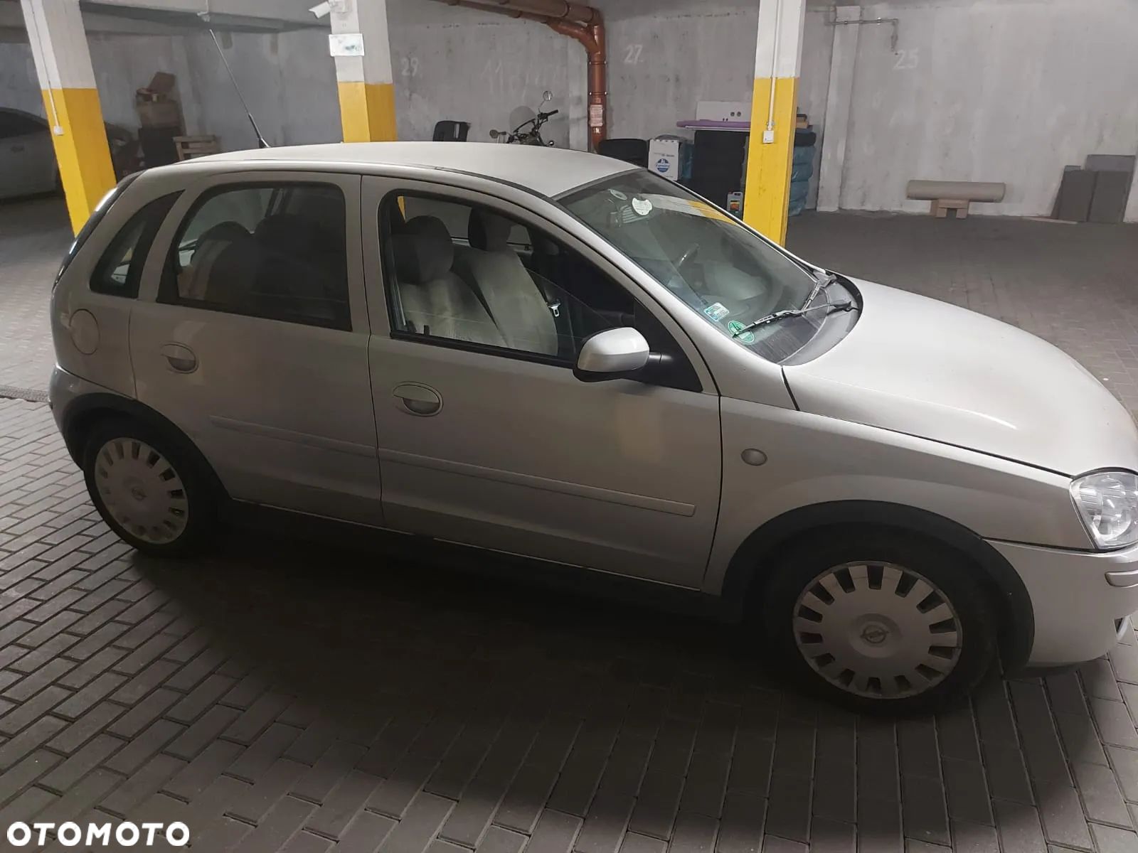 Opel Corsa 1.2 16V - 1