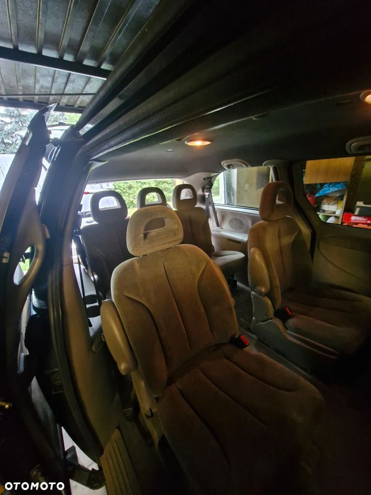 Chrysler Grand Voyager - 10