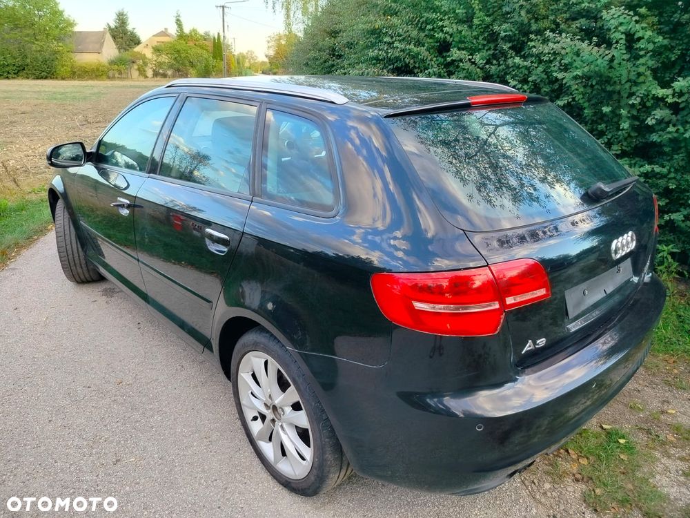 Audi A3 Sportback - 2
