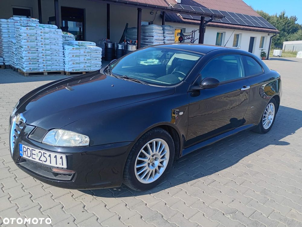 Alfa Romeo GT 1.9JTD 16V Black Line - 1