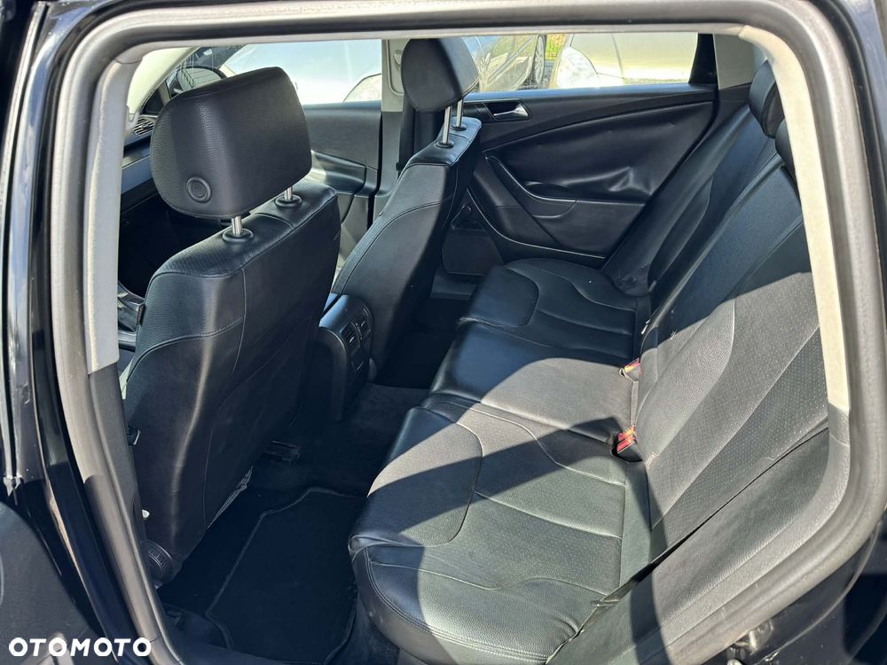 Volkswagen Passat 1.9 TDI Highline - 15