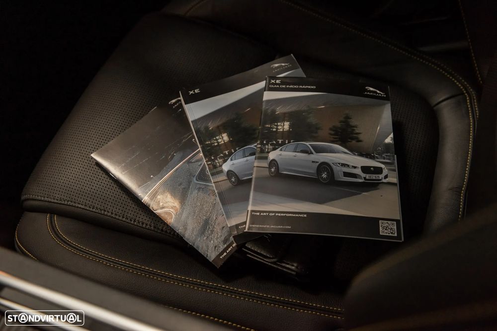 Jaguar XE 2.0 i4 R-Dynamic HSE AWD - 26