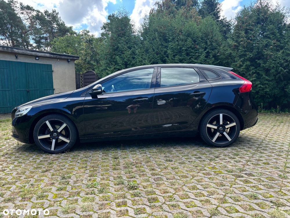 Volvo V40 D2 Drive-E Momentum - 11