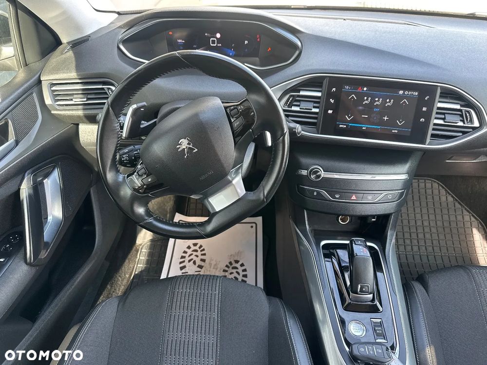Peugeot 308 1.5 BlueHDi Allure Pack S&S EAT8 - 22