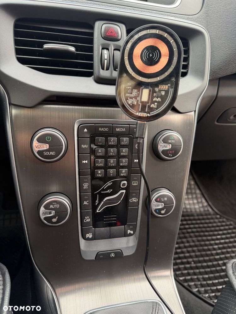 Volvo V40 D4 Summum - 2