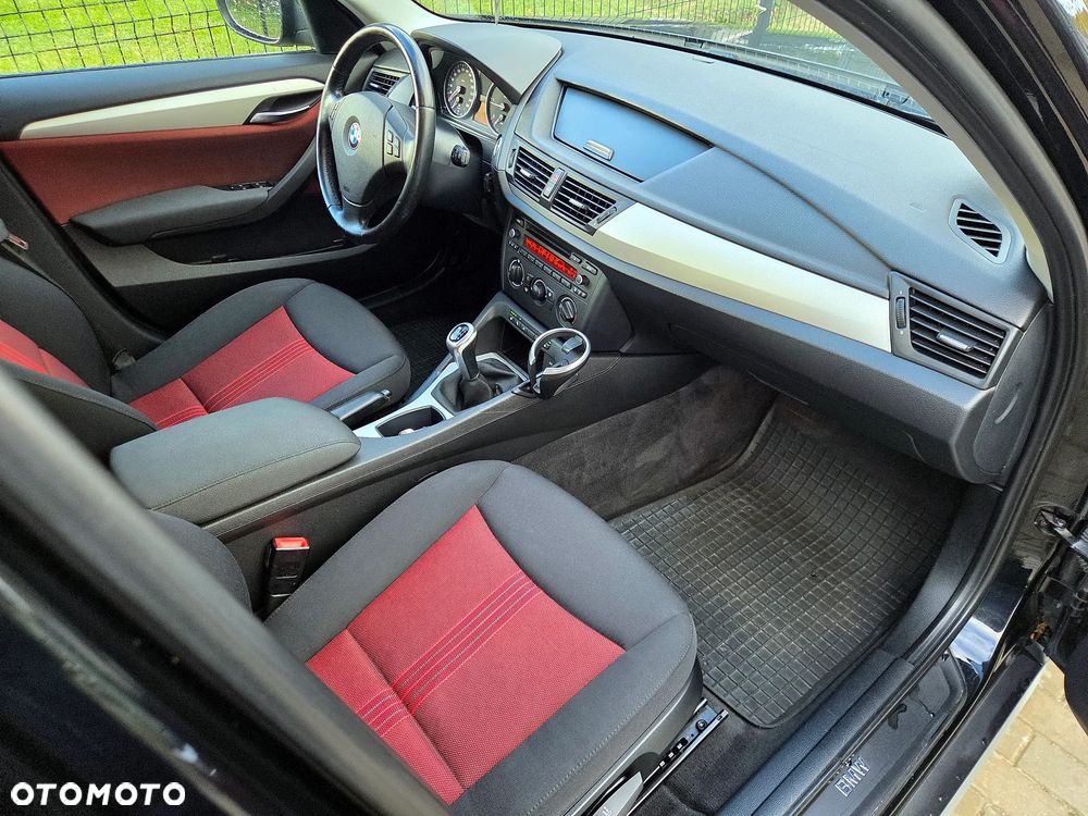 BMW X1 sDrive18d - 27