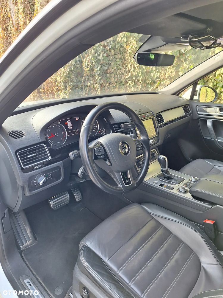 Volkswagen Touareg 3.0 V6 TDI BMT Perfectline R-Style - 13
