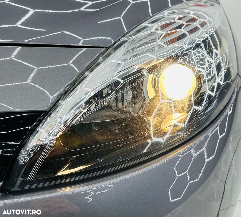 Renault Grand Scenic ENERGY dCi 110 INTENS - 10