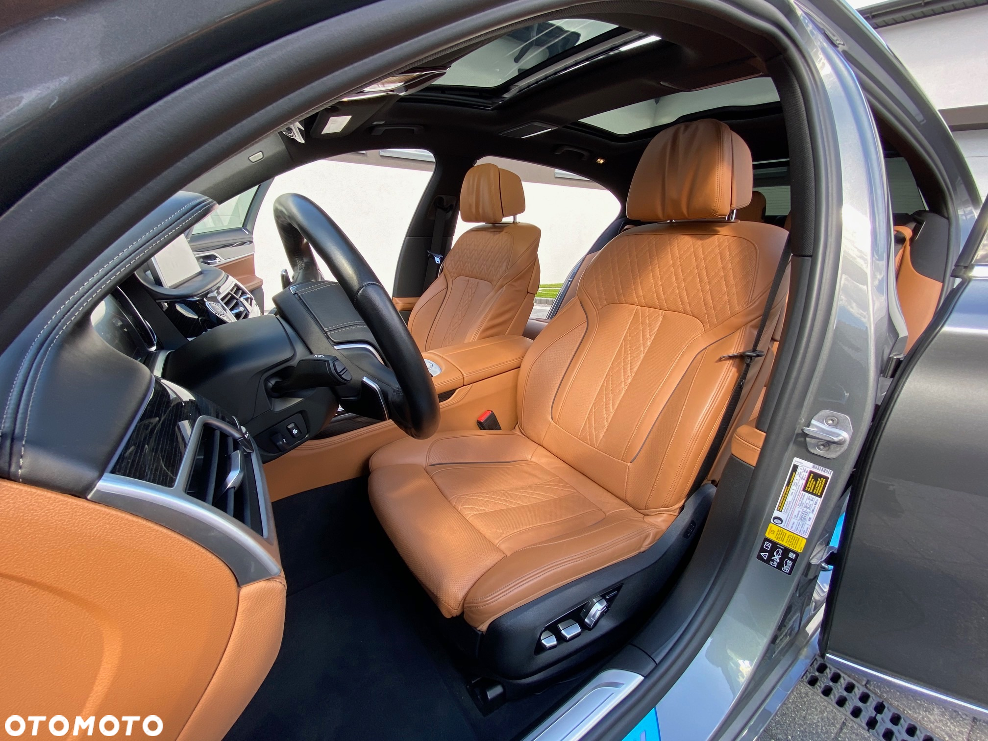 BMW Seria 7 750Li xDrive - 17