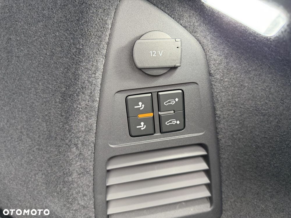 Volkswagen Touareg - 9